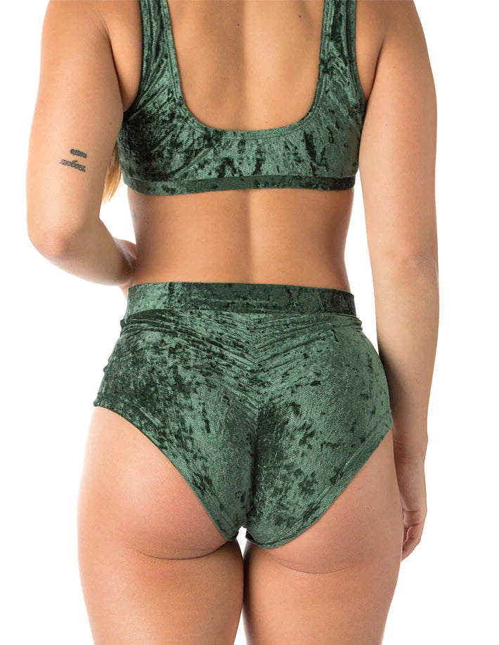 dragonfly lola pole shorts velvet emerald#colour_emerald