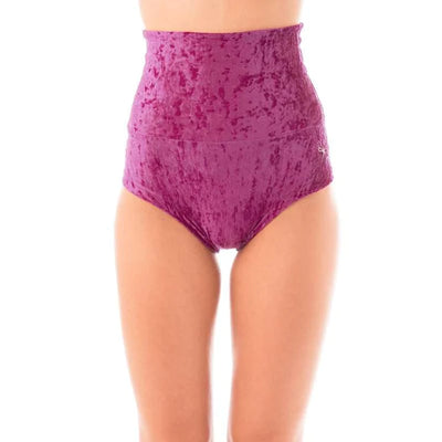 dragonfly betty pole shorts ruby velvet#colour_ruby